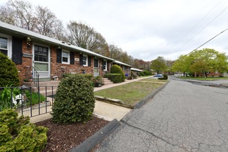 Sunny Brooke Village in Manchester, CT - Building Photo - Building Photo