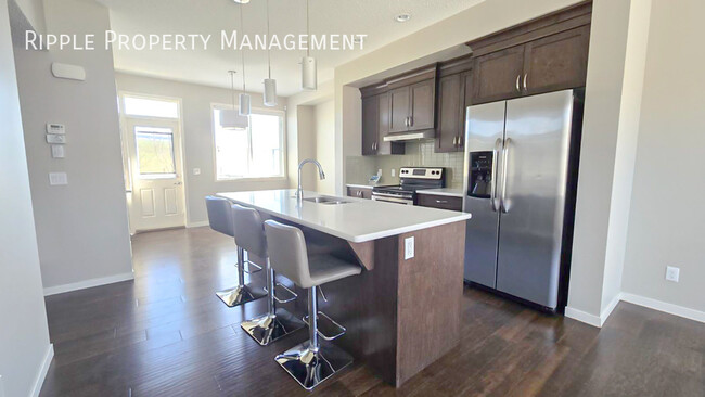 property at 552 Panatella Walk NW