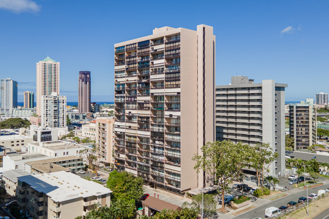 Kinau Lanais in Honolulu, HI - Foto de edificio