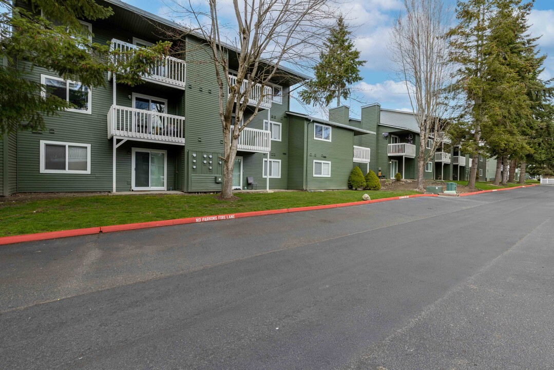 Evergreen Grove in Lynnwood, WA - Foto de edificio