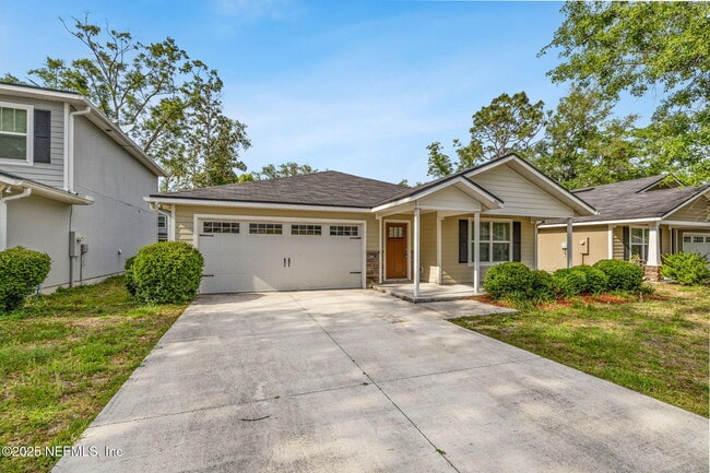 8037 Stuart Ave in Jacksonville, FL - Building Photo - Building Photo