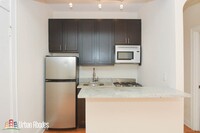 4634 N Paulina St, Unit M03B in Chicago, IL - Building Photo - Building Photo