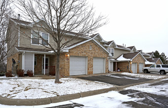 Brickstone Townhomes in Chaska, MN - Foto de edificio - Building Photo