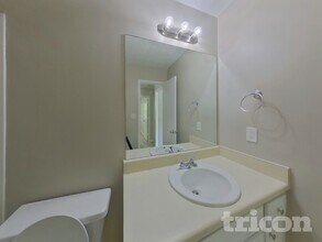 208 Glenloch Ct in Stockbridge, GA - Building Photo - Building Photo