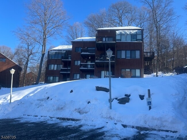 property at 3 Telluride Ct