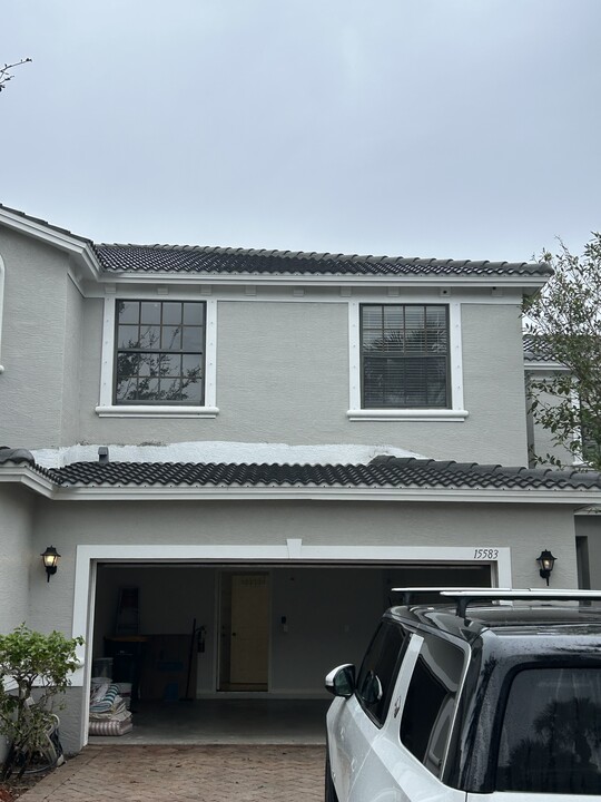 15583 Summit Place Cir in Naples, FL - Building Photo