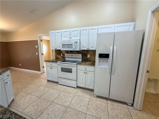 property at 906 SW 9th Ct