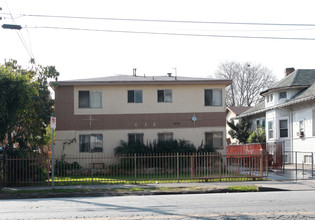 456 E Adams Blvd in Los Angeles, CA - Building Photo - Building Photo