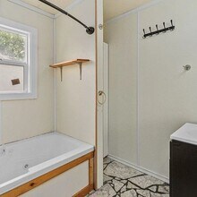 1132 SW Rogue River Ave in Grants Pass, OR - Foto de edificio - Building Photo
