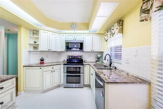 28068 Cavendish Ct in Bonita Springs, FL - Building Photo - Building Photo