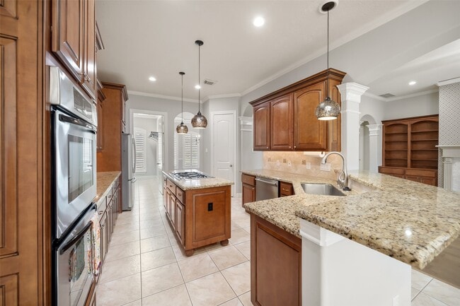 property at 390 Wedgewood Dr W