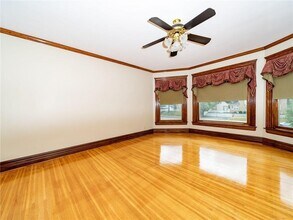 1108 Lake Ave in Rochester, NY - Foto de edificio - Building Photo