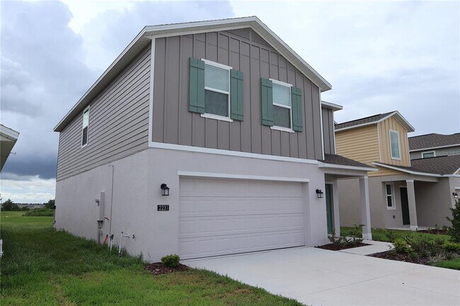 2231 Chris Dr in Winter Haven, FL - Building Photo - Building Photo