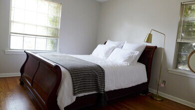 310 West Mistletoe Avenue, Unit 310 W Mistletoe in San Antonio, TX - Building Photo - Building Photo