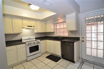 106 S Primrose Dr in Orlando, FL - Building Photo - Building Photo
