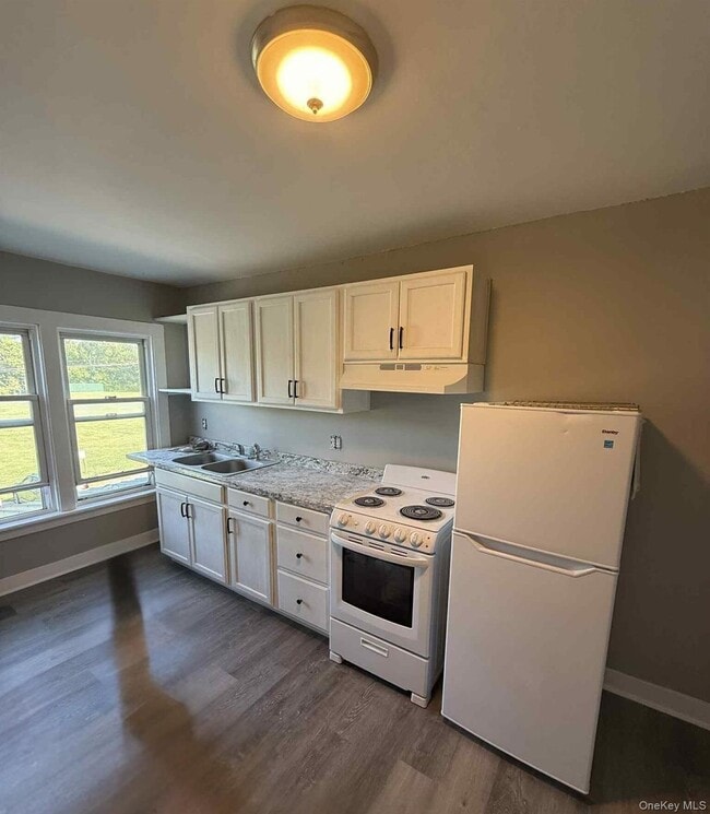 6631 Park Pl in Hudson, NY - Building Photo - Building Photo