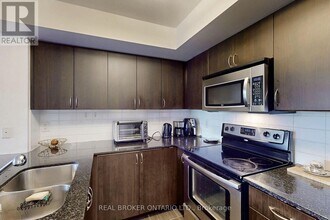 1060-1060 Sheppard Ave W in Toronto, ON - Building Photo - Building Photo