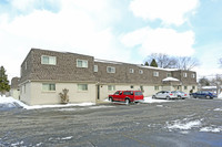 Bloomfield Lakes in Keego Harbor, MI - Foto de edificio - Building Photo