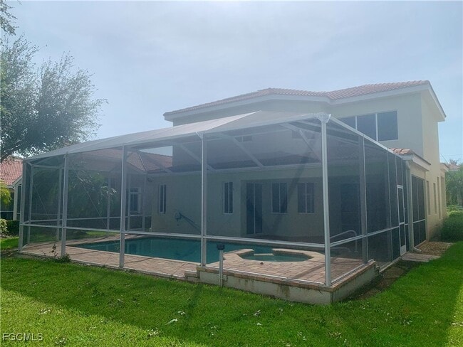 15279 Laguna Hills Dr in Ft. Myers, FL - Building Photo - Building Photo