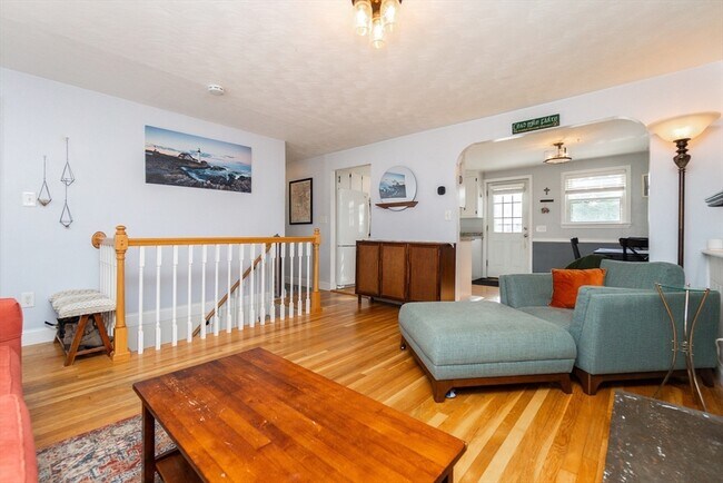 73 Winfield St in Dedham, MA - Building Photo - Building Photo