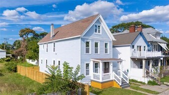 30 Glenwood Ave in Buffalo, NY - Building Photo