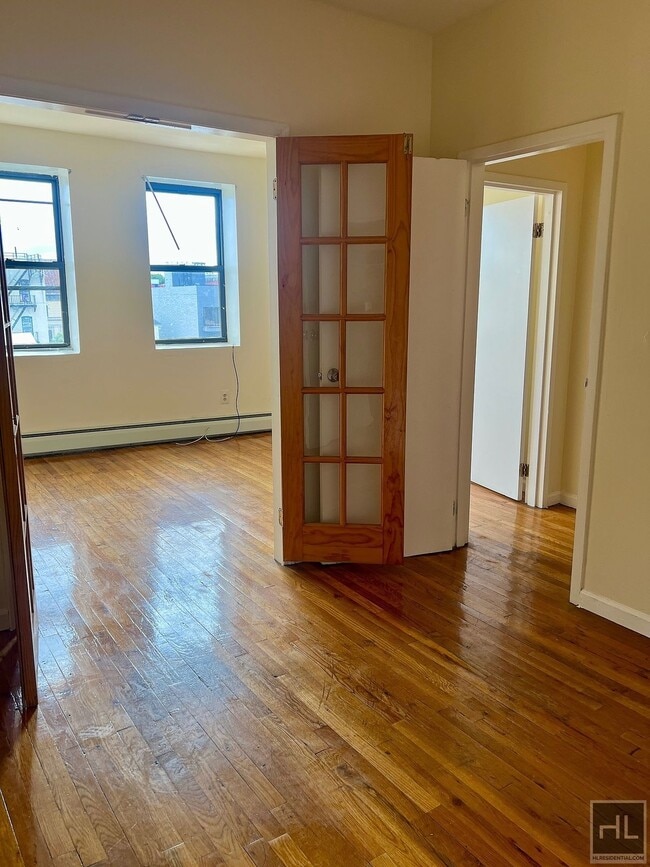 4BR 1BA Historic Mixed Use Loft w/ Massive in Brooklyn, NY - Building Photo - Building Photo