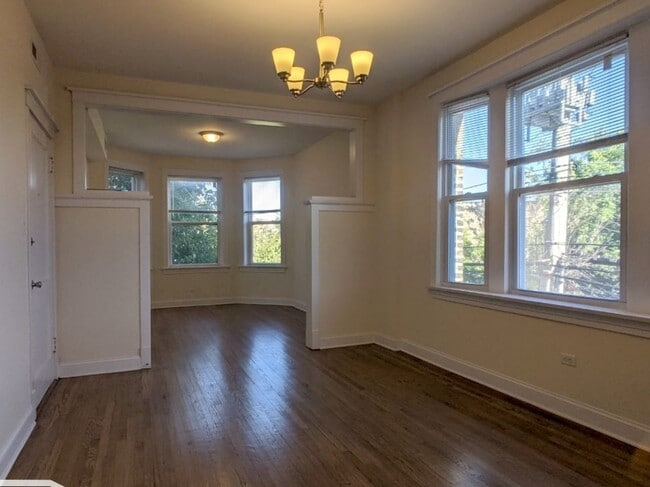 2814 N Troy St in Chicago, IL - Building Photo - Building Photo