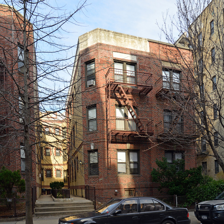 4314 42nd St in Sunnyside, NY - Foto de edificio