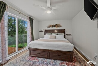 5619 E 43rd Ave in Anchorage, AK - Building Photo - Building Photo