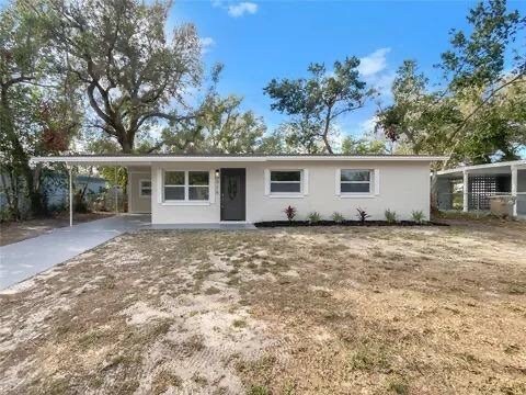 915 Golden Isle Dr in Mount Dora, FL - Building Photo