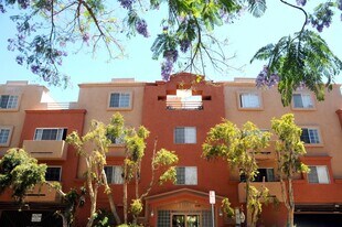 11020 Hesby St, Unit 1 in Los Angeles, CA - Building Photo