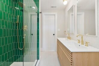 127 Saratoga St in Boston, MA - Building Photo - Building Photo