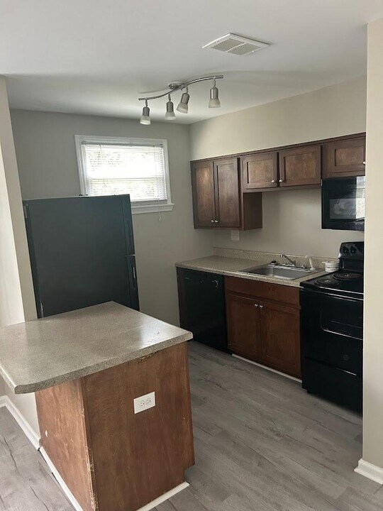 2020 Vineville Ave in Macon, GA - Building Photo