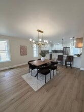 465 Elsmere St in Columbus, OH - Building Photo - Building Photo