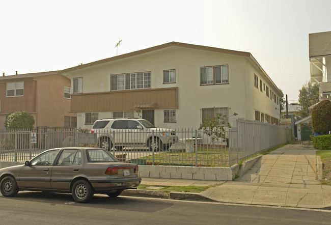 1401 S Van Ness Ave in Los Angeles, CA - Foto de edificio - Building Photo