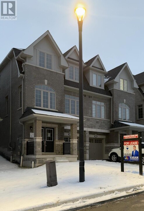 2634 Apricot Ln in Pickering, ON - Building Photo