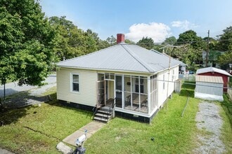 804 Delaware Ave in Burlington, NC - Building Photo - Building Photo