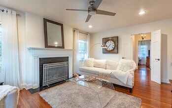 4306 Briarwood Rd in Louisville, KY - Building Photo - Building Photo