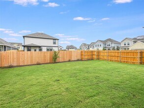 1625 Holly Lk Dr in Leander, TX - Building Photo - Building Photo