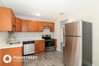 111 NW 21 St in Pompano Beach, FL - Foto de edificio - Building Photo