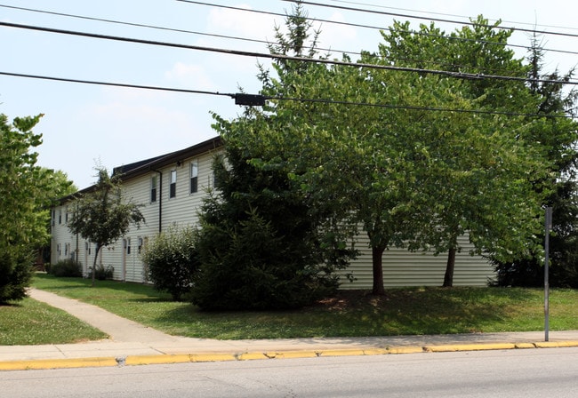 Boston Commons Apartments in Portsmouth, OH - Foto de edificio - Building Photo