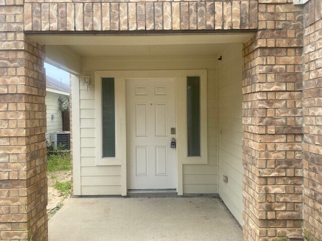 19110 Yellow Thrush Dr in Cypress, TX - Building Photo - Building Photo