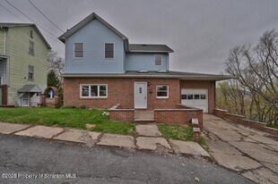 189 Johnson St in Pittston, PA - Building Photo