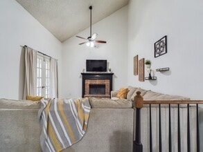 100 Teal Ln in Lafayette, LA - Building Photo - Building Photo