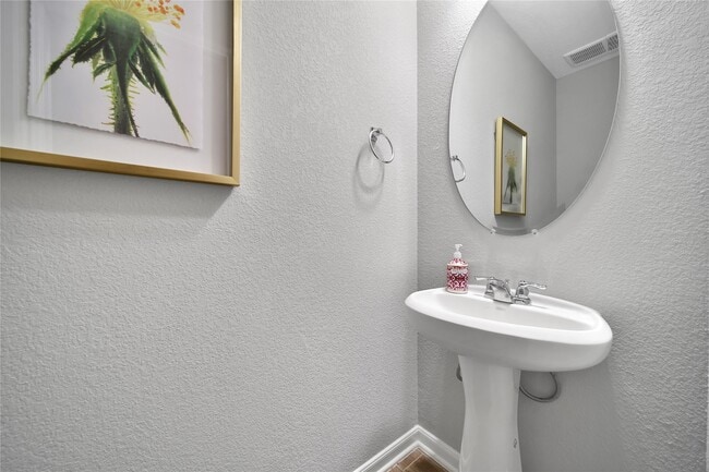 property at 3306 Forest Dr