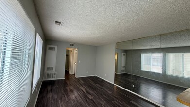 10792 E Exposition Ave in Aurora, CO - Building Photo - Building Photo