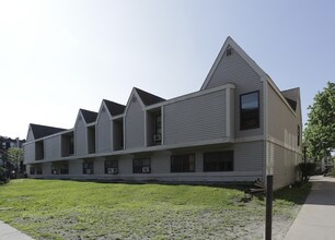 Madison Apartments in Minneapolis, MN - Foto de edificio - Building Photo