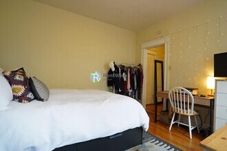 221 Kelton St in Brighton, MA - Building Photo - Building Photo