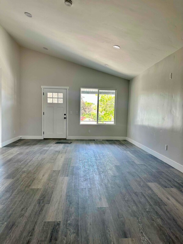 7531 Birch St-Unit -7531 S Birch St Unit M in Midvale, UT - Foto de edificio - Building Photo