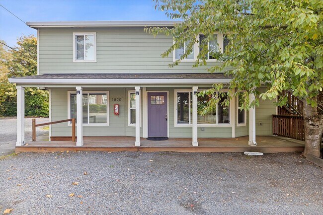 1820 SW 58th Ave in Portland, OR - Building Photo - Building Photo